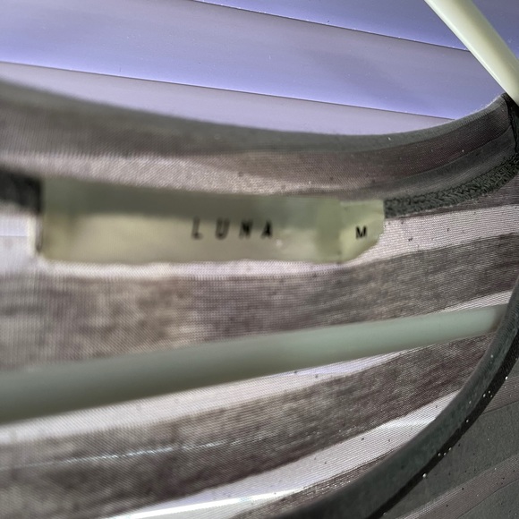 Grey tshirt - Picture 3 of 3